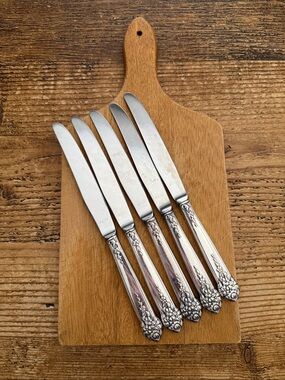 VTG | National Silver Co Rose & Leaf Dinner Knives Set of 5
